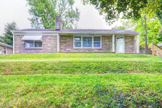 610 Orchard Hill Dr, Louisville, KY 40214-3513