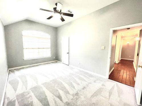 1005 Tanglewood Ln, Lewisville TX  75028-8234 exterior