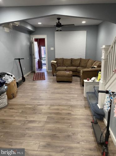 1185 Chestnut St, Camden, NJ 08103-2760