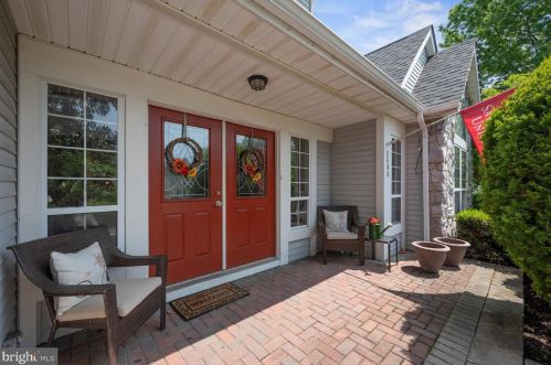 2406 Derby Dr, Riverton, NJ 08077-4516