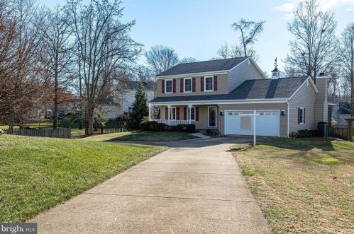12559 Mary Powell Ln, Herndon, VA 20171-2507