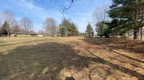 96 Division Rd, Valpo IN  46383-8014 exterior