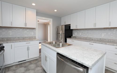 7316 38 Ave, Kenosha WI 53142-1913 exterior