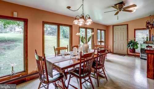 210 Hoernerstown Rd, Hummelstown PA  17036-9503 exterior