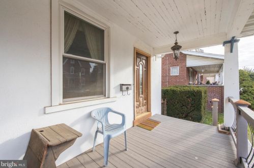 419 Derstine Ave, Lansdale PA 19446-3536 exterior