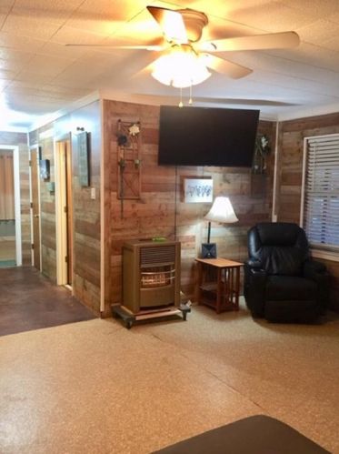222 Marshall St, Palmer, TX 75152-9630