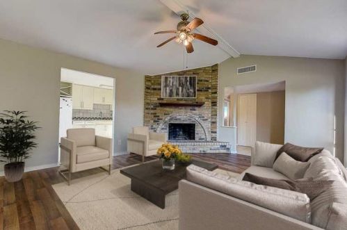 7334 Emory Oak Ln, Dallas, TX 75249-1440