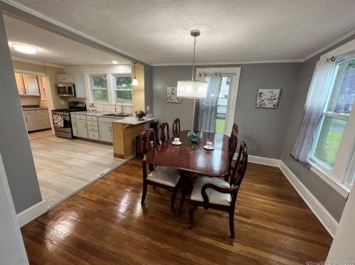 135 Autumn St, Manchester CT  06040-5519 exterior