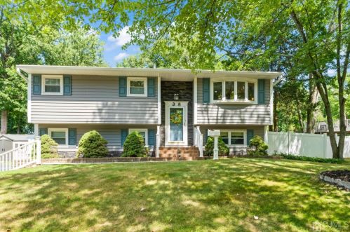 38 Rockhill Rd, Old Bridge NJ  08857-2418 exterior