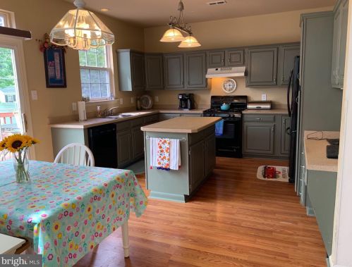 109 Raleigh Rd, Collegeville PA  19473-2803 exterior