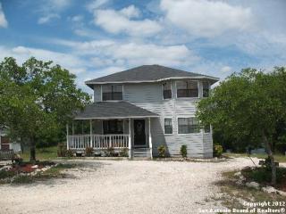 139 Lake Crst, Spring Branch TX  78070-3712 exterior