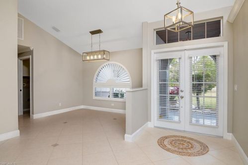 2540 31st Ave, Naples, FL 34120-0435