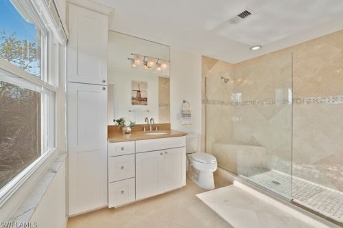 215 Robinwood Cir, Sanibel FL  33957-5722 exterior