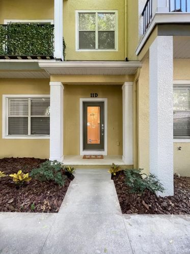 11 Harding St, Orlando, FL 32806-3904