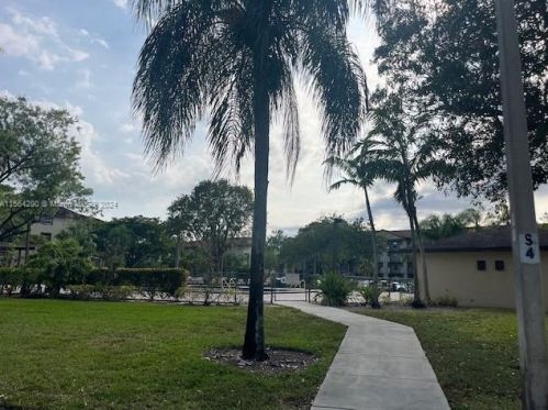 13055 15th Ct, Hollywood FL  33027-2438 exterior