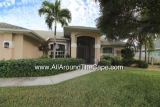935 20th Ct, Cape Coral FL  33990-1850 exterior