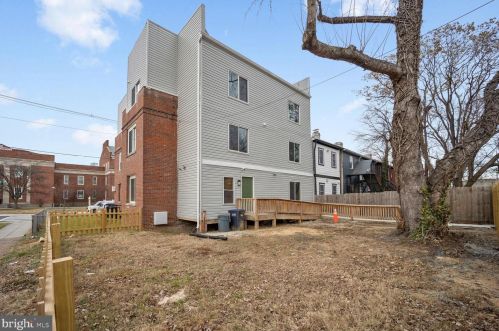 1642 16th St, Washington DC  20020-5541 exterior