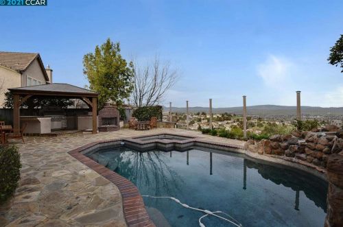 11030 Inspiration Cir, Pleasanton CA 94568-5530 exterior