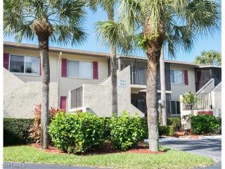 3567 Antarctic Cir, Naples, FL 34112-5040