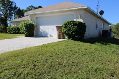 1040 Halby Ave, Lehigh Acres, FL 33974-5530