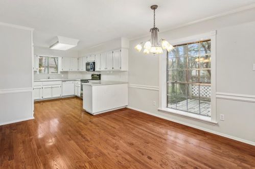 7108 Oak Frst Dr, Bryan TX 77808-6268 exterior