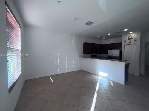 1218 147th Ter, Hollywood, FL 33027-6183