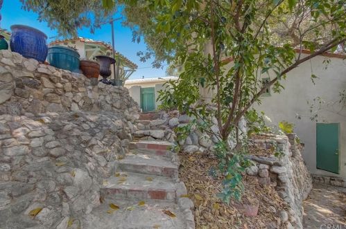 1905 Verdugo Rd, Glendale CA  91208-2605 exterior