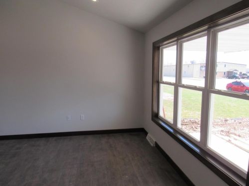 1669 Elkay Ln, Green Bay, WI 54302-2255