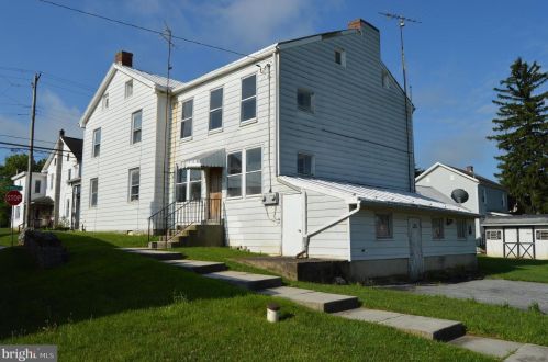 2161 Newville Rd, Carlisle PA  17015-7747 exterior