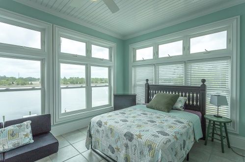 601 Riverview Dr, Carrabelle FL  32322-5054 exterior