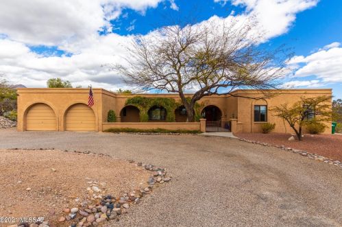 4200 Fernhill Cir, Tucson, AZ 85750-2459