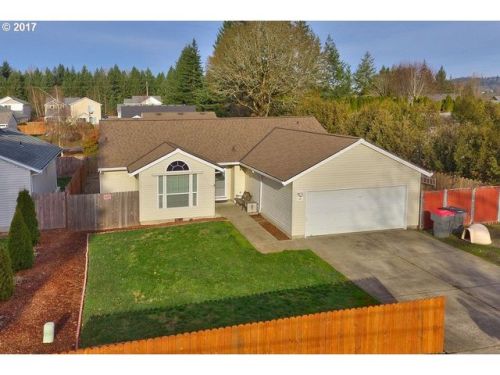 701 Ash St, Grand Island, OR 97114-9717