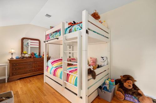 434 Quidnessett Rd, North Kingstown RI  02852-1500 exterior