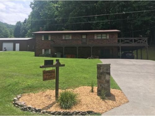 7118 Short Creek Rd, Pound, VA 24279-2922
