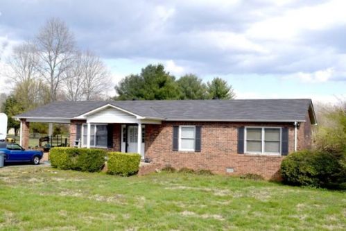 221 Amy Rd, Hillsboro, TN 37342-3533