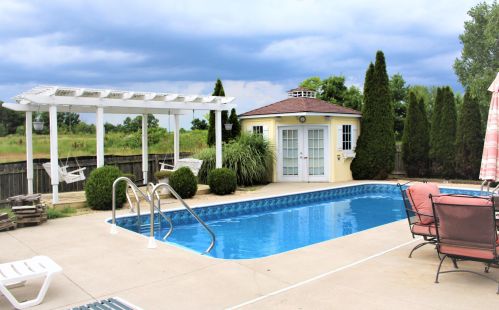 1052 Legacy Ln, Pataskala OH  43062-8078 exterior