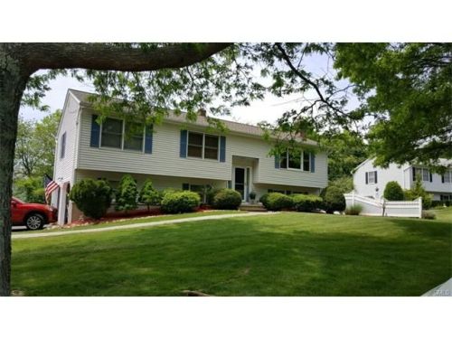 11 Rev Taylor Dr, Ansonia, CT 06401-2667