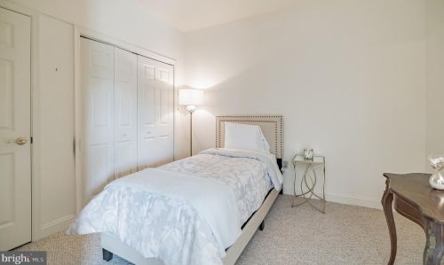 2117 Windrow Dr, Princeton NJ  08540-5023 exterior