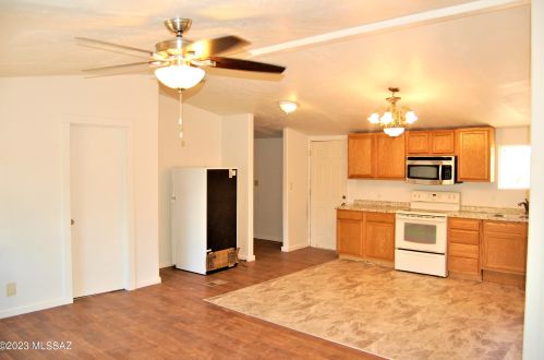 8355 Craycroft Rd, Tucson AZ  85756-9307 exterior