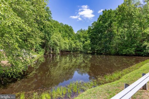 340 Land Or Dr, Ruther Glen VA  22546-1240 exterior