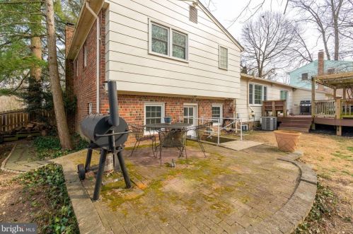 6614 Huntsman Blvd, Springfield VA 22152-2621 exterior