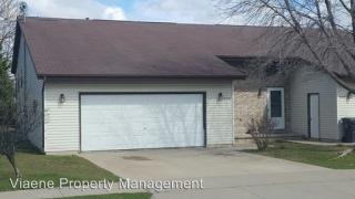 408 Peter Ln, Little Chute WI  54140-1257 exterior