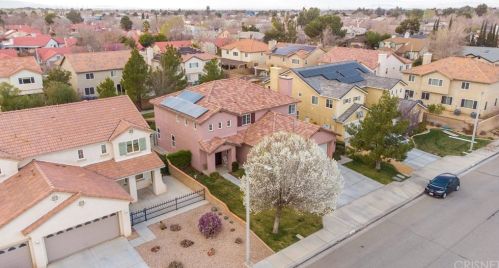 43341 Elizabeth Ln, Lancaster, CA 93535-2959