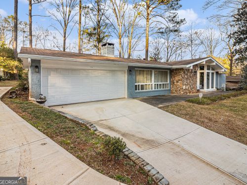 3590 Cloudland Dr, Stone Mountain GA  30083-4006 exterior