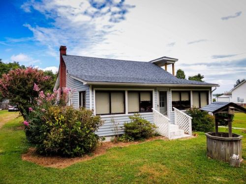 271 Ballast Point Rd, Redart VA  23076-2009 exterior