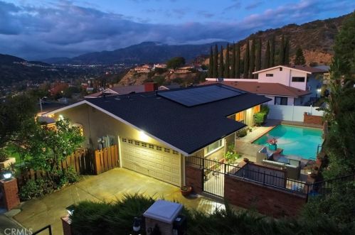 1630 Virden Dr, Glendale CA  91208-2722 exterior