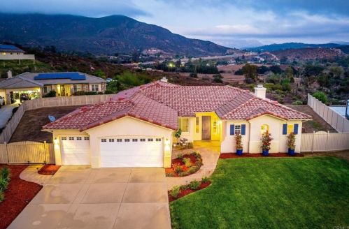 1532 Suncrest Vista Ln, Alpine, CA 91901-2386