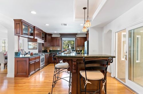 4330 Theresa St, Long Beach CA  90814-1334 exterior