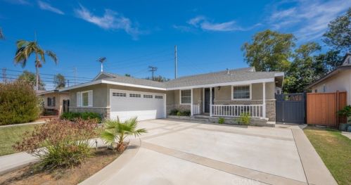 6880 Septimo St, Long Beach, CA 90815-5018