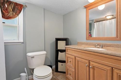 413 Vogel Dr, New Kensington PA  15068-5045 exterior